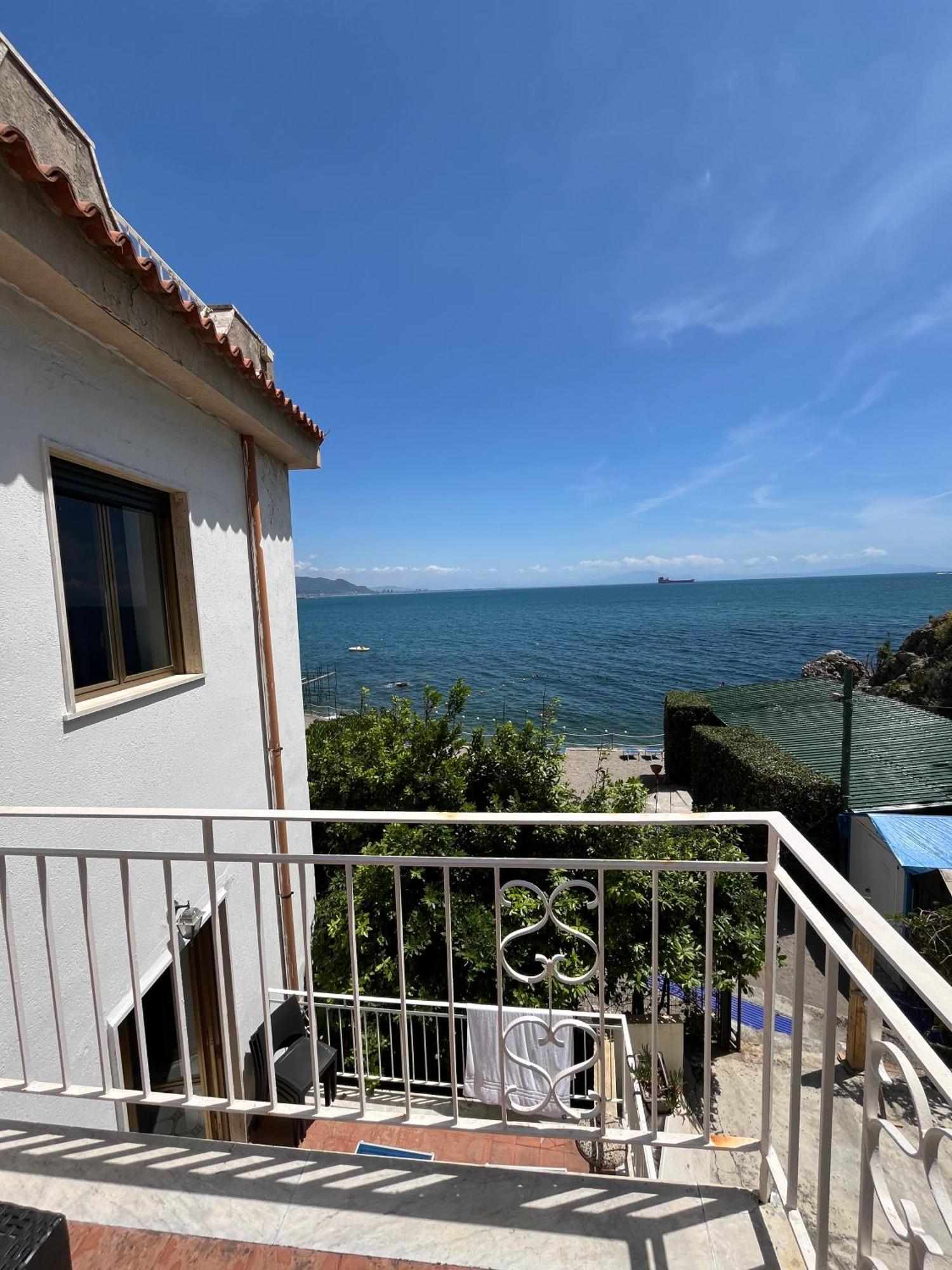 فيلا House On The Sea Amalfi Coast Vietri المظهر الخارجي الصورة